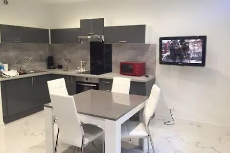 Lesjardinsfleuris Apartman Mandelieu