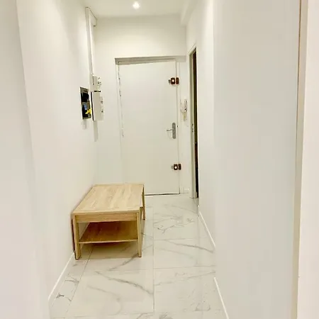 Lesjardinsfleuris 公寓 *